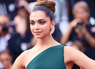 Bollywood Celeb: Deepika Padukone Diet Plan and Fitness Regime